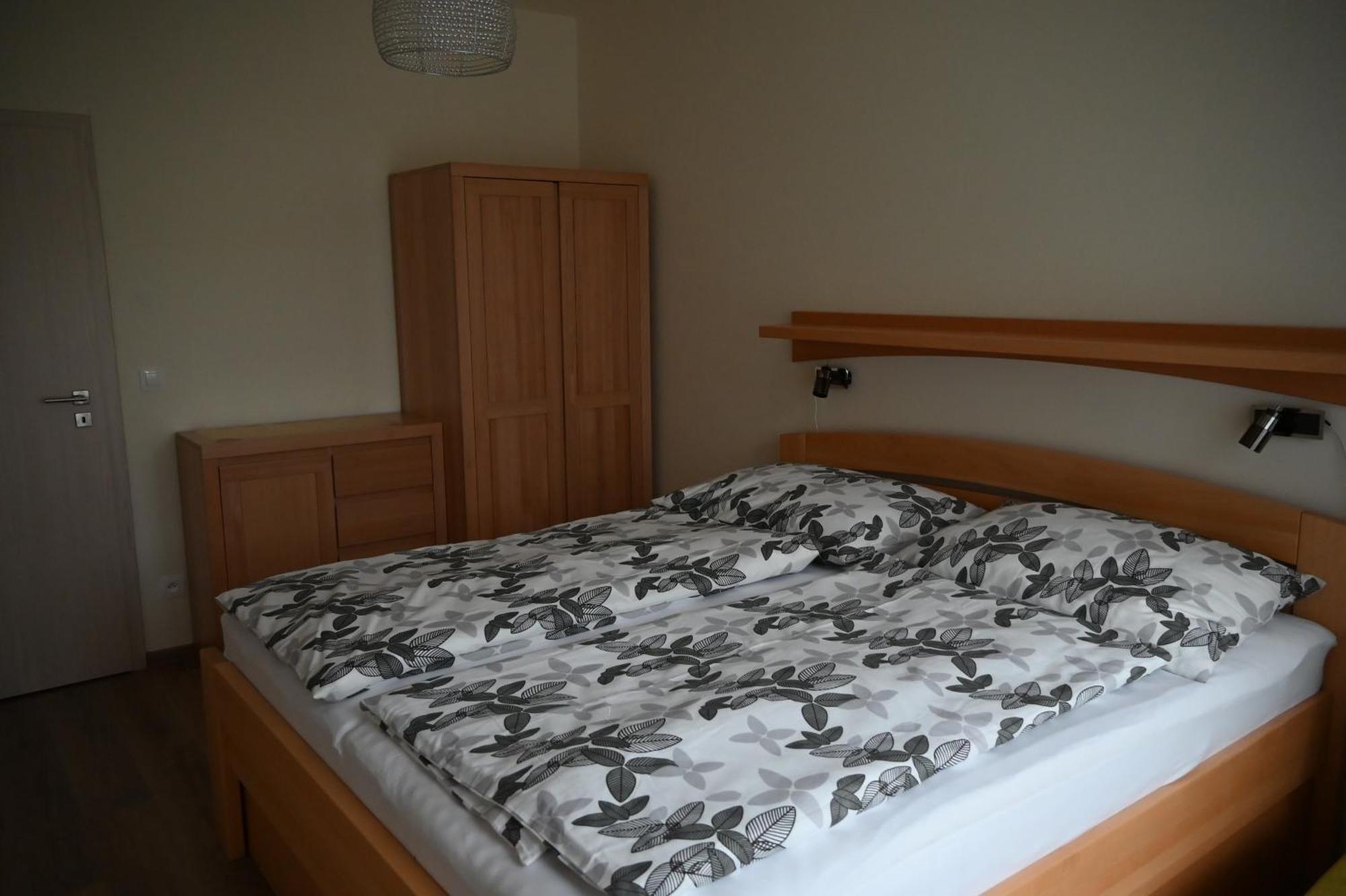Apartman Perla 28, Ricky Ricky (Hradec Kralove) Exterior foto